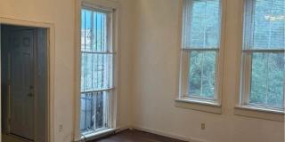 219 E Taylor Street Gallery 9