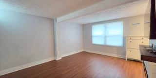 Beautiful Newington Forest Townhome Gallery 7