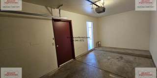 2 story Condo with 2 bedrooms a loft and 2 1/2 baths Gallery 7