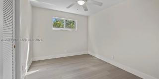 5300 Adams St Gallery 7