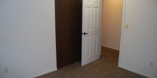 3 Bedroom Home N side of Newberg Gallery 12