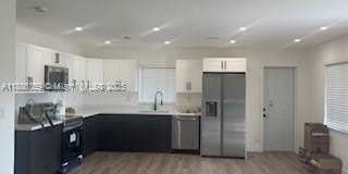2201 NW 6th Ct Gallery 4