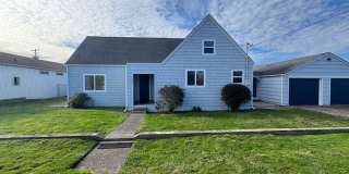 Large Home in Newport! Gallery 1