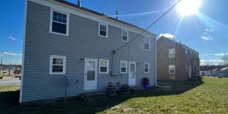Spacious 2 Bed, 1.5 Bath Duplex Near Red Bridge Gallery 16