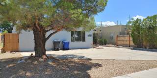 Charming 4 Bed 3 Bath Home Near UNM! Gallery 26