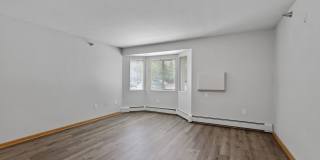 Creekside Commons Apartments Gallery 25