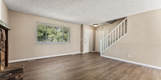 Near Downtown Castle Rock location with No HOA and HUGE YARD Near Downtown Castle Rock location with No HOA and HUGE YARD Gallery 6