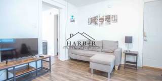 Modern Minimalism: Efficient 1-BR in a Top-Tier Location Modern Minimalism: Efficient 1-BR in a Top-Tier Location Gallery 4