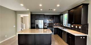$500 OFF FIRST MONTH!! Spacious 4 bedroom, 3 bath Condo in Irvine! $500 OFF FIRST MONTH!! Spacious 4 bedroom, 3 bath Condo in Irvine! Gallery 9