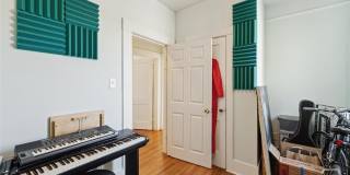 522 E 38th Street Gallery 15