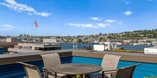 Dexter Lake Union Gallery 32