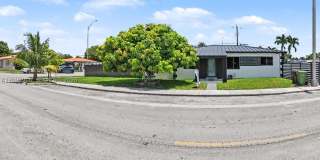 331 W 40th Pl Gallery 1