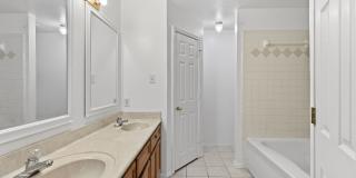 Move-In Ready 4/2 with No Carpet, Washer & Dryer Included – Prime Killeen Location Near Fort Hood! Gallery 12