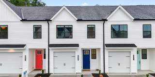 ONE-MONTH FREE RENT! Modern 3-Bed, 2.5-Bath Townhome – The Lily at Chapman Trace Gallery 1