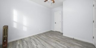 6128 South Ingleside Ave. Gallery 6