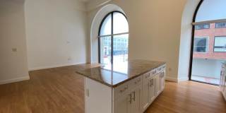 Red Oak at 875 Elm Street Gallery 3