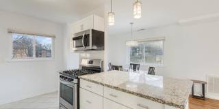 2Br/ 1Ba - Beautifully renovated first-floor walkout condo in water privileged community available now! Gallery 10