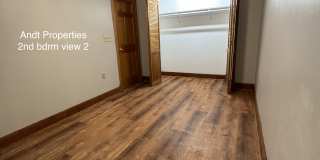 3317 Pearl St Gallery 23