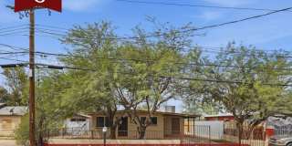 3235 North Los Altos Avenue Gallery 1