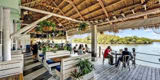 309 Oak St Gallery 93