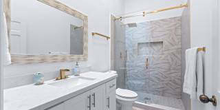 2442 Windsor Way Court Gallery 30