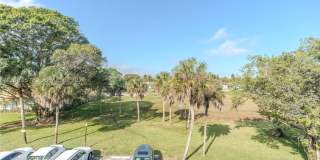 430 Commodore Dr Gallery 9