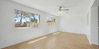 2601 E DAHLIA Drive Gallery 13
