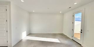 PET FRIENDLY!! HURRICANE TOWNHOME! Gallery 16