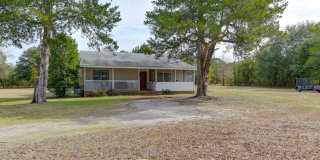 Rental home available on over 2 acres of land! Gallery 1