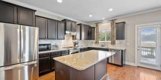 4BR Home with Over 3,200 Sq Ft in Desirable Mount Juliet Community Gallery 10
