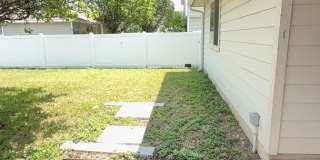 Charming 2 Bed/2 Bath Cottage in Cedar Park Gallery 20