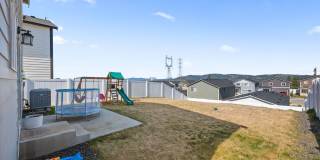 Beautiful 2022 Built Home With Views! Gallery 22