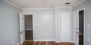 2819 26th Street Gallery 31