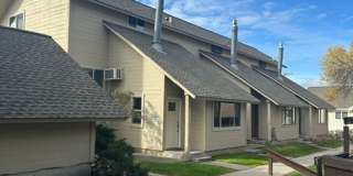Two bedroom 2 bath multilevel Townhome with garage by the YMCA Two bedroom 2 bath multilevel Townhome with garage by the YMCA Gallery 1