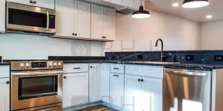 2 BED/ 1.5 BATH TOWNHOME Gallery 1