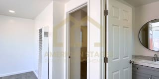 1101 West Oak Avenue - B Gallery 1