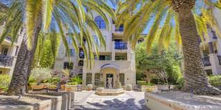 Updated Top Floor Unit -- Perfect Commuter Location -- Walking Distance to Laurel Street -- Must See! Gallery 3