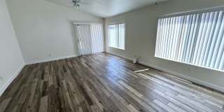Beautiful Remodeled 3 bed, 2 bath home in convenient El Mirage neighborhood! Gallery 11