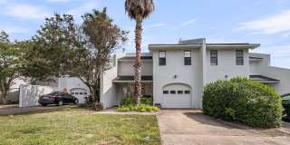**MOVE IN SPECIAL!**2 Bedroom, 2.5 Bath Home with Bonus Room on James Island! **MOVE IN SPECIAL!**2 Bedroom, 2.5 Bath Home with Bonus Room on James Island! Gallery 1