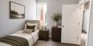 3 Bedroom Home with Modern Finishes, Central Air & Private Backyard Gallery 13