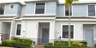 470 NE 12th St Gallery 1