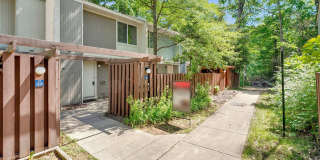 2202 SOUTHGATE Square Gallery 1