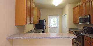 Hamptons on High – 4 Bedroom / 4 Bathroom Student Townhome Near FSU & TSC! Gallery 52