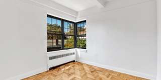 241 E 11th St Gallery 6