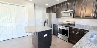 Beautiful 3 Bed, 2.5 Bath House in Windsor! Gallery 6