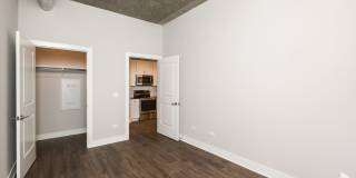 3833 N Broadway Gallery 177