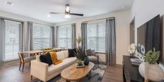 Populus Waterside Gallery 28