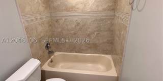 9976 Twin Lakes Dr Gallery 14