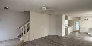Condo Townhouse in Castleton Camden Village Gallery 5
