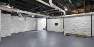 42 King Avenue Gallery 32